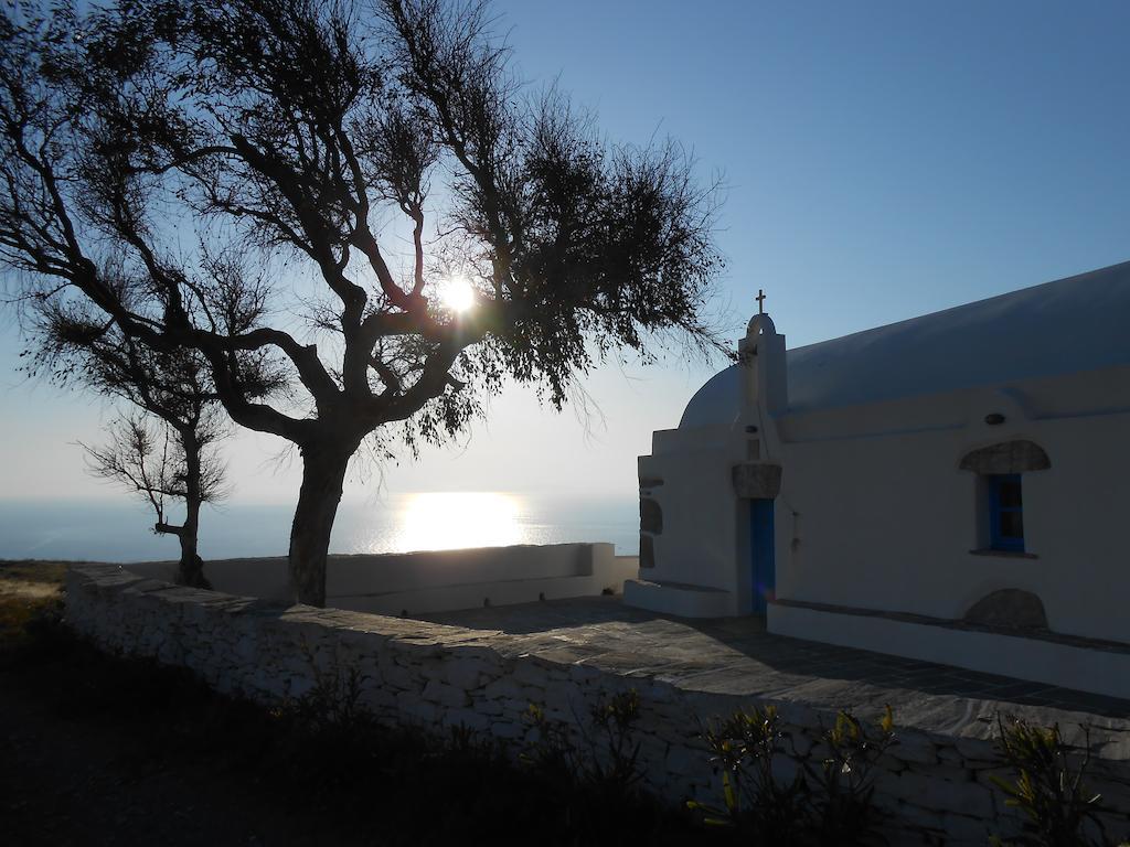 Evgenia Rooms And Apartments Folégandros Exteriér fotografie
