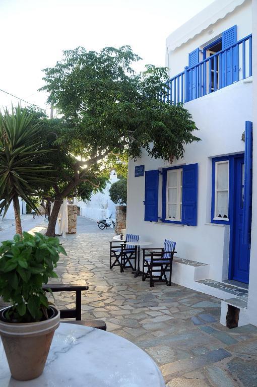 Evgenia Rooms And Apartments Folégandros Exteriér fotografie