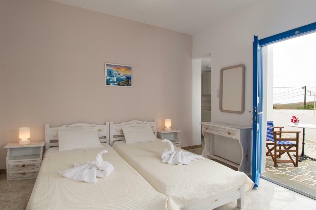Evgenia Rooms And Apartments Folégandros Exteriér fotografie